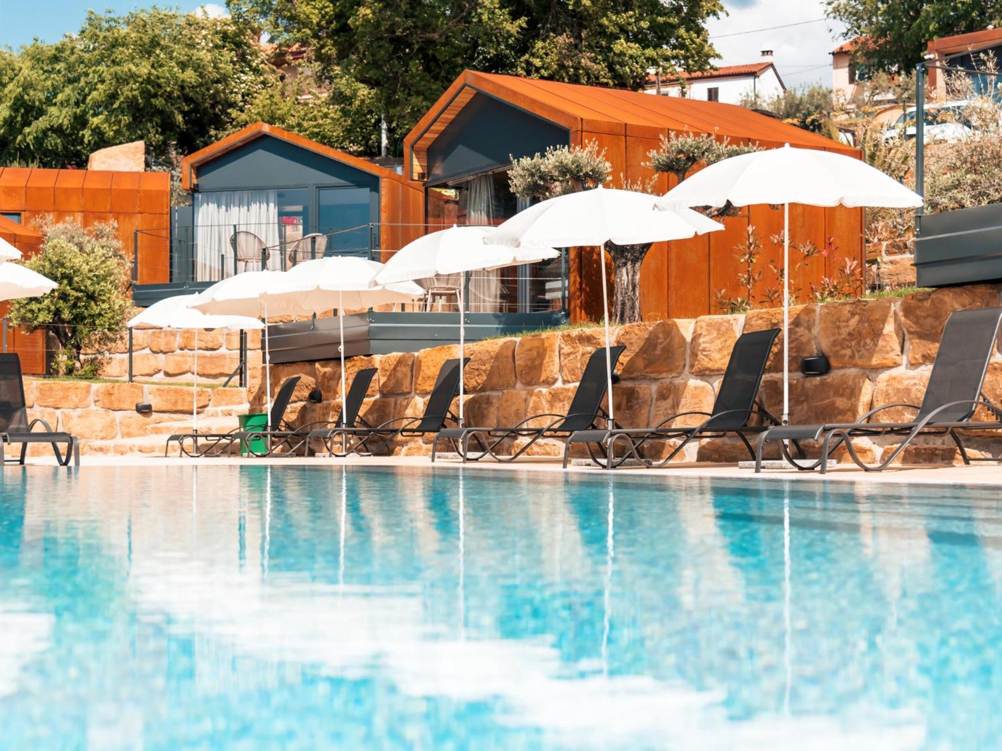 Wine Paradise - Glamping Resort มาเรซิเก ภายนอก รูปภาพ