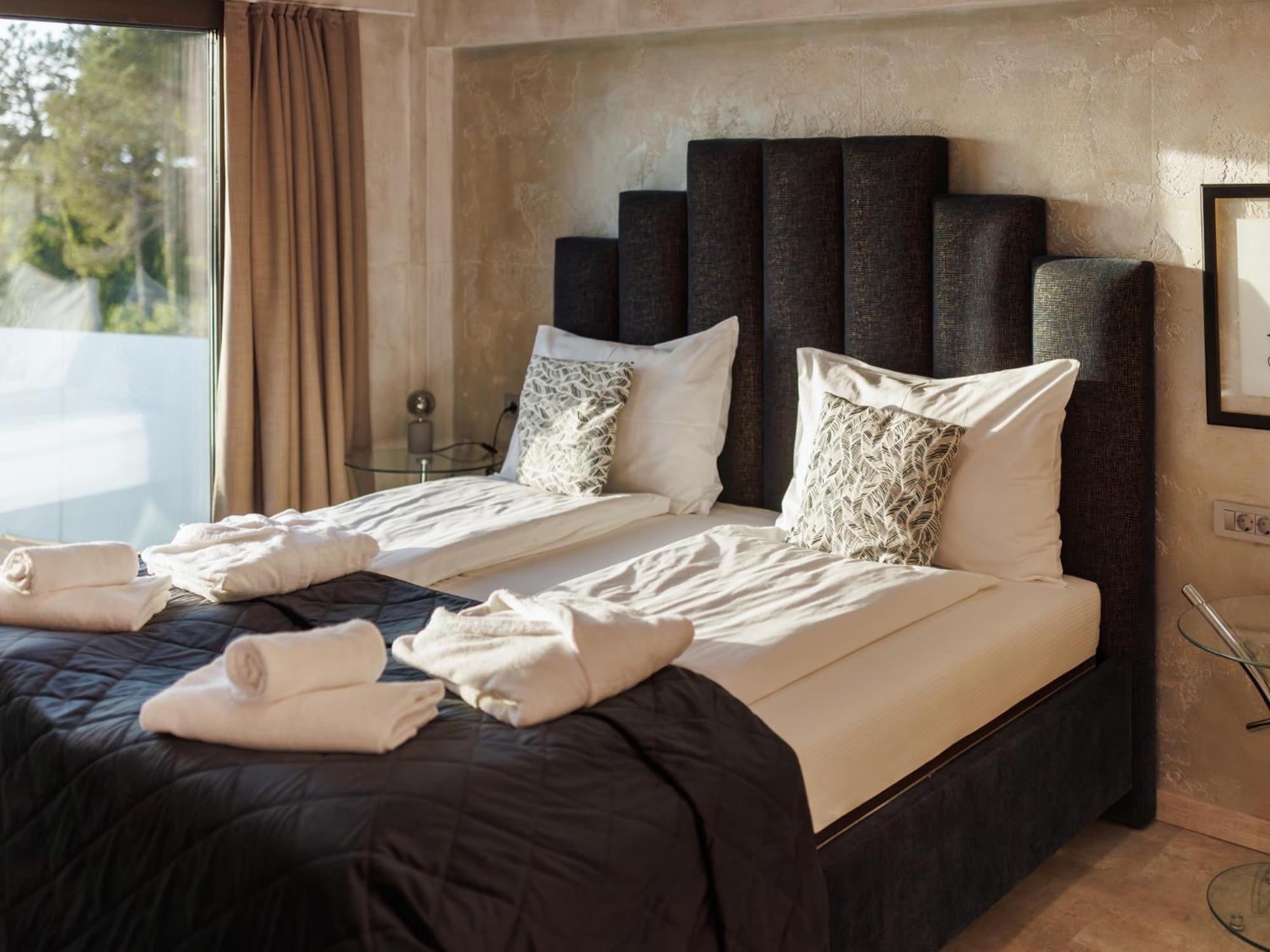 Wine Paradise - Glamping Resort มาเรซิเก ภายนอก รูปภาพ