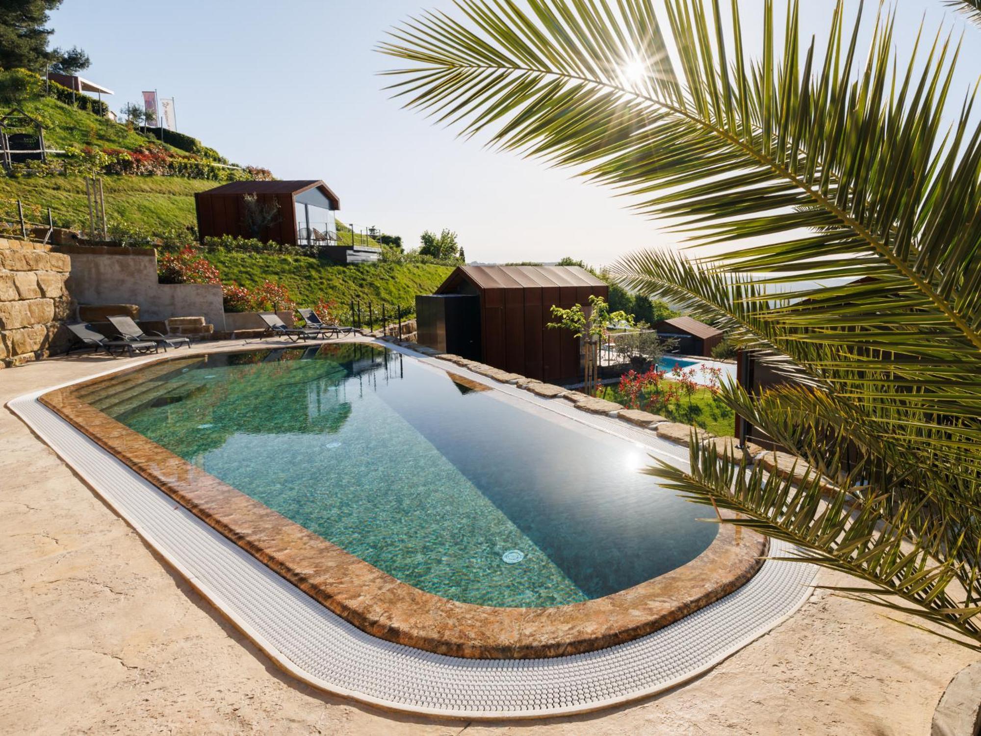 Wine Paradise - Glamping Resort มาเรซิเก ภายนอก รูปภาพ